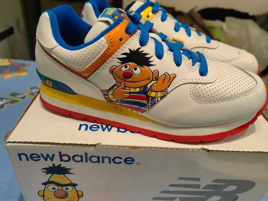 Маратонки New Balance улица Сезам