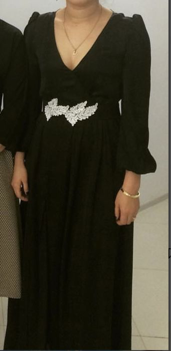 Черное длинное платье