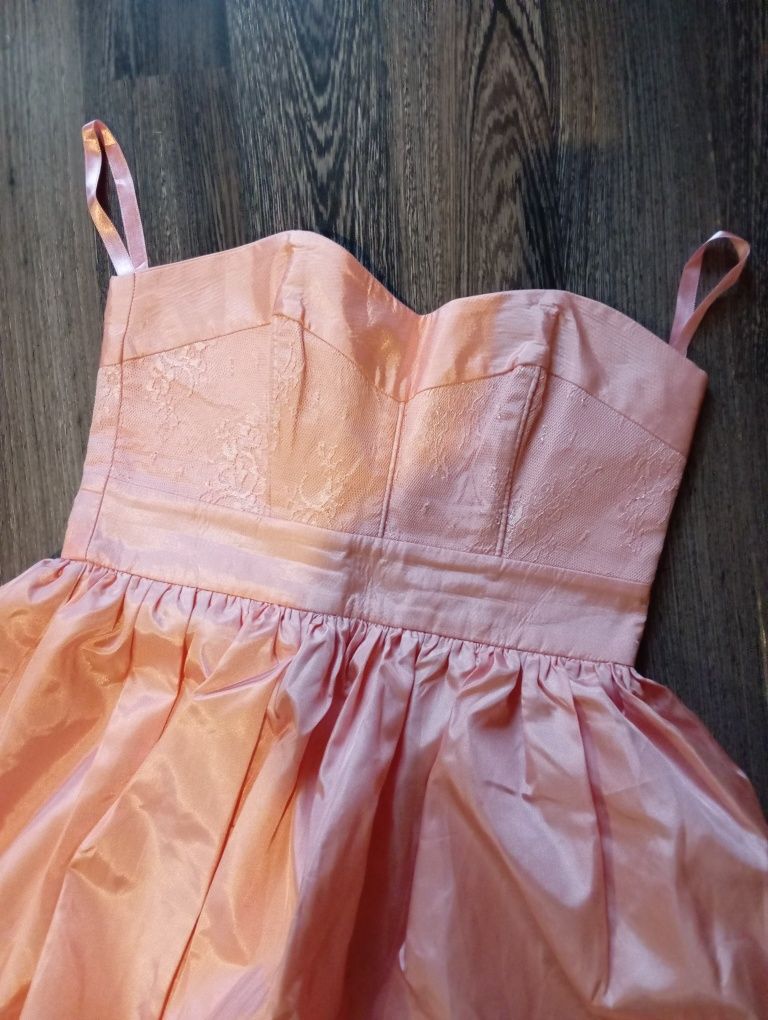 Рокля AVIN и Hrisima Fashion