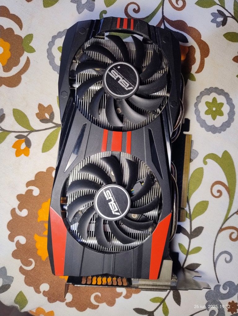 Vând placă video ASUS GTX 760 DC2OC 2GD5 (2GB GDDR5, DirectCU II OC