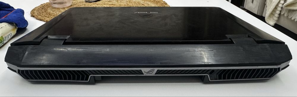 Asus rog G75V Геймърски лаптоп