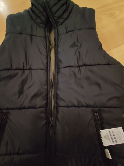 Елек Adidas двулицев обличан два пъти uk 12 eur 40 ширина 51 см.