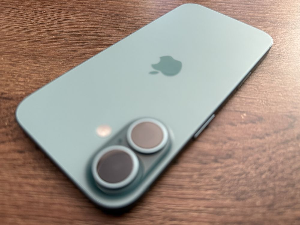 iPhone 16 ! Батерия 100% !
