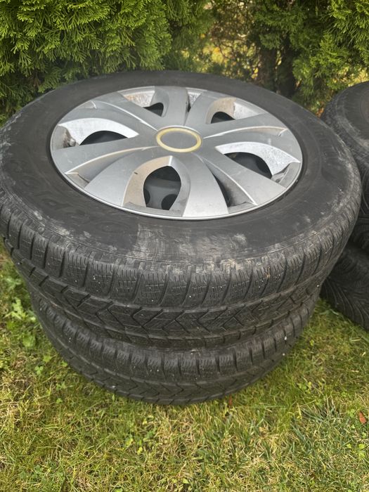 set anvelope iarna 215 65 17