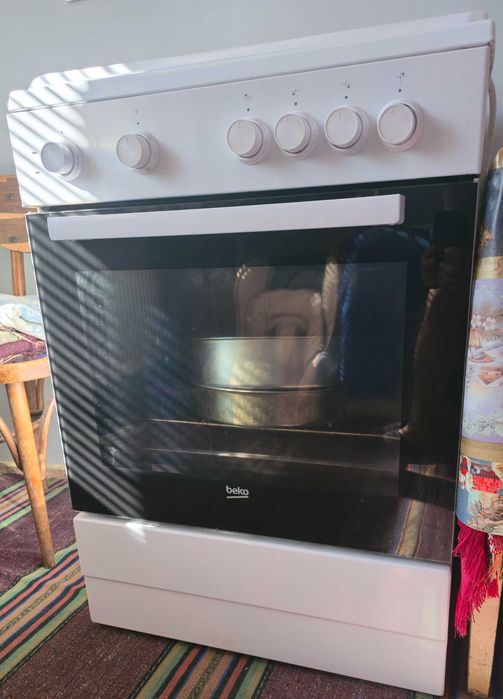 Готварска печка - Beko FSE66000GW - 60 см