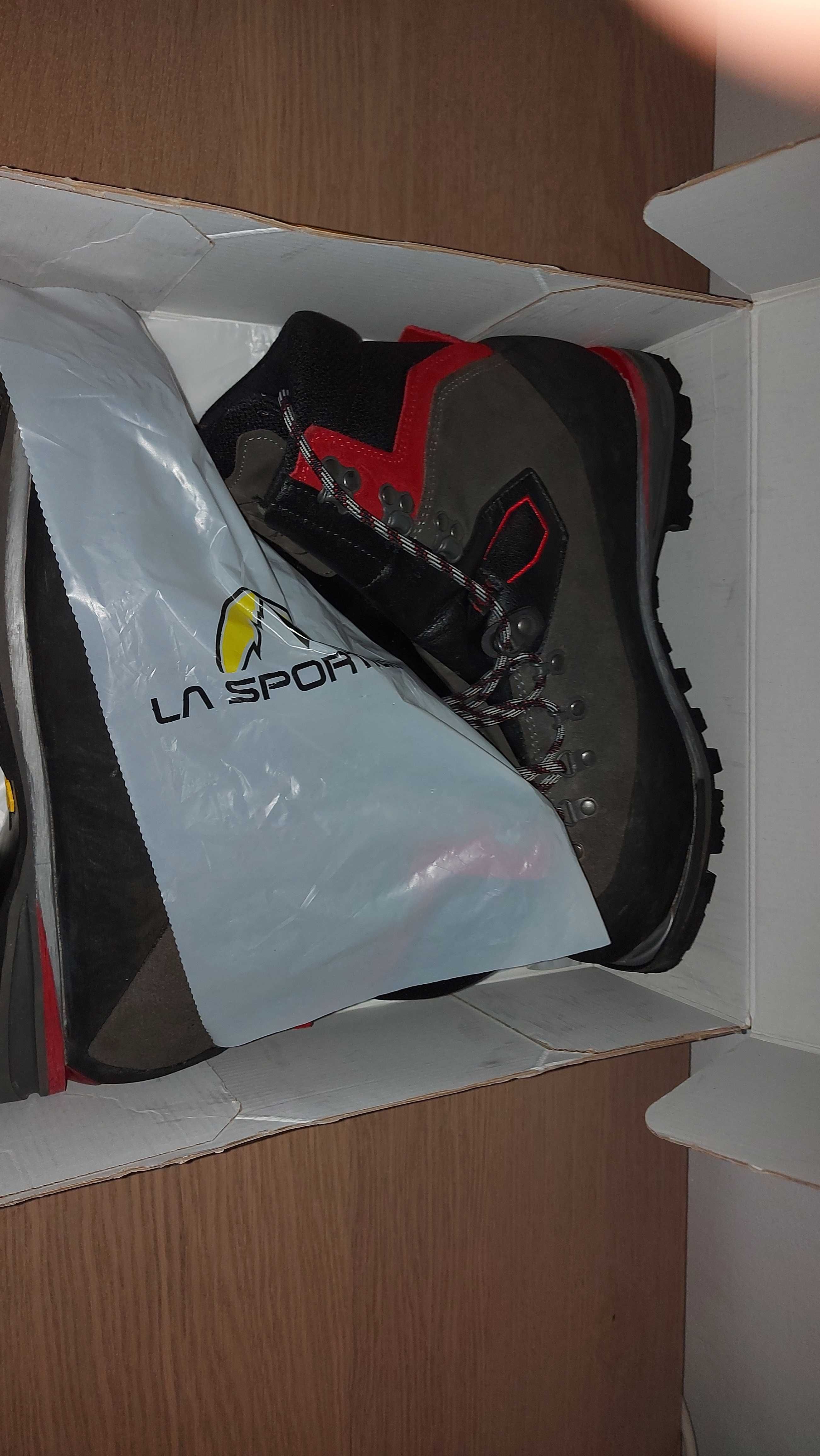 Bocanci iarna La Sportiva Karakorum Evo Gtx, marime 43,5, ca noi