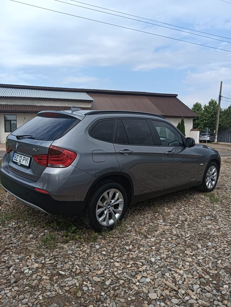 Vând BMW X1 X Drive