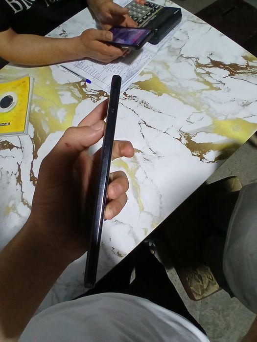 Redmi not 11 holati yaxshi hech qanaqa aybi yuq