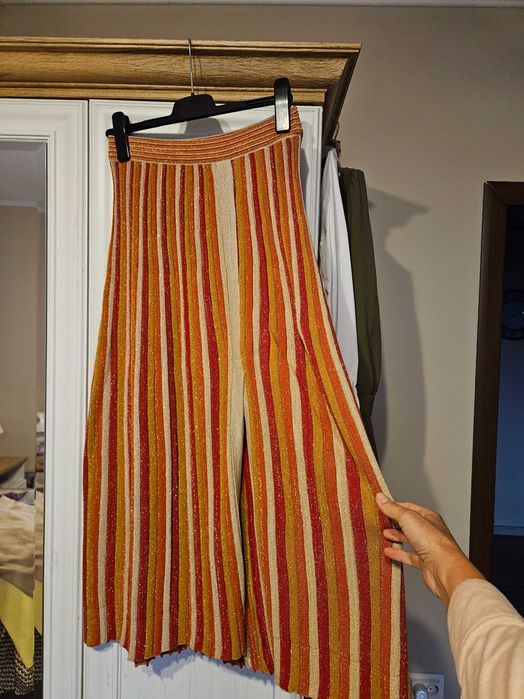 Vand fusta tricotata