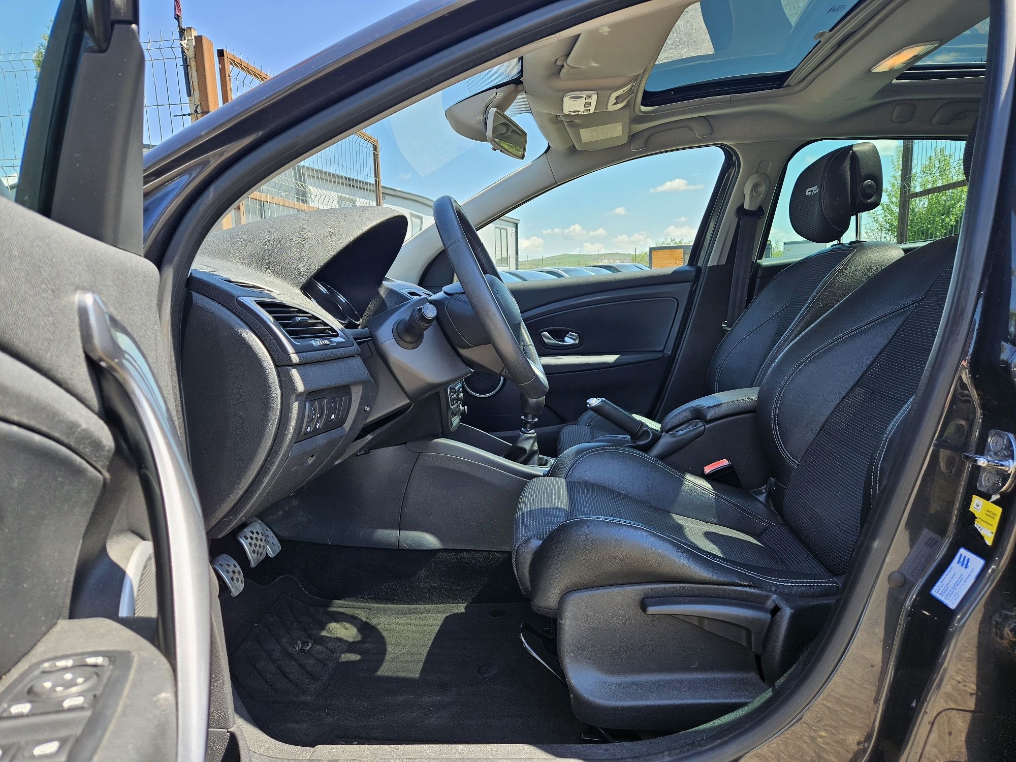 Renault Megane III 1.9 dci GT Line/panoramic/Keyless/Incalzire auxilia