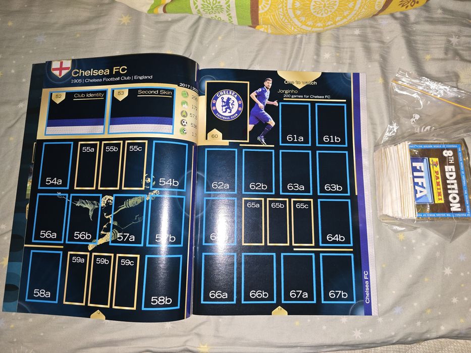 Album nelipit Panini Fifa 365 2023,lipsesc 12 stickere,  220 lei