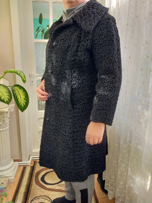 Haina de blana artificiala.Astrahan