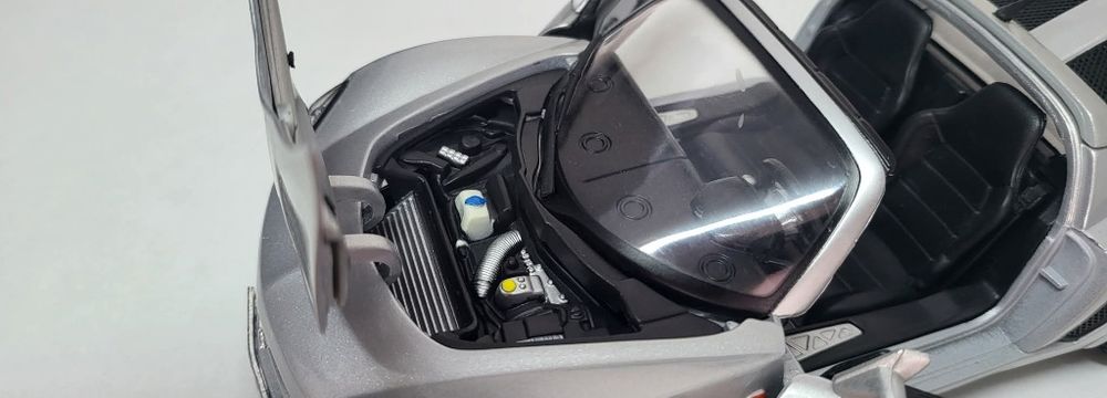Machetă Opel speedster 1/18 Maisto