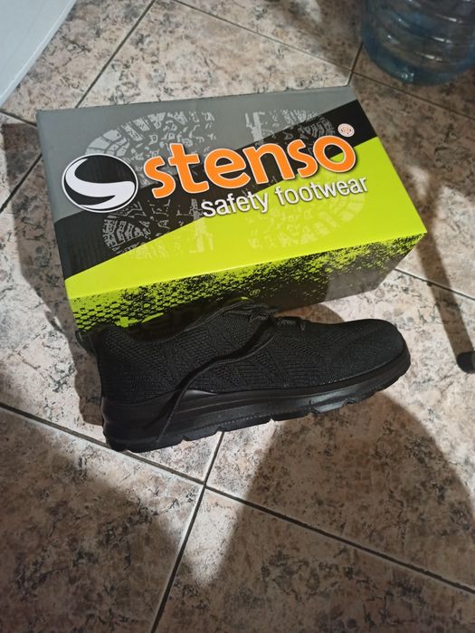 Обувки Stenso, Нови