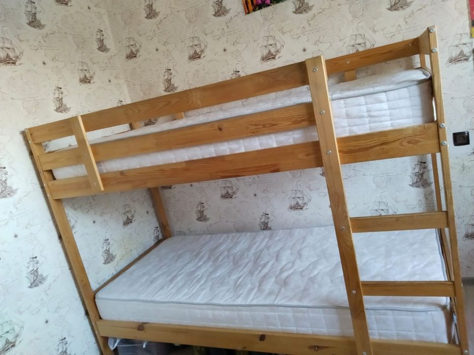 Продам двухъярусную кровать