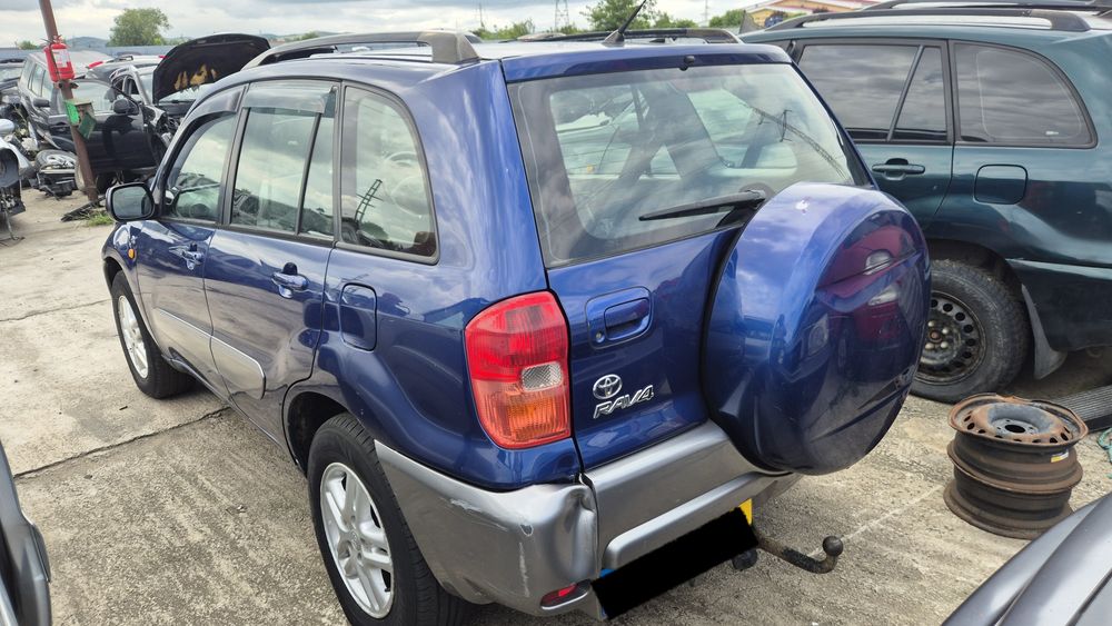 Dezmembram Toyota Rav 4 2003 2.0d 4x4