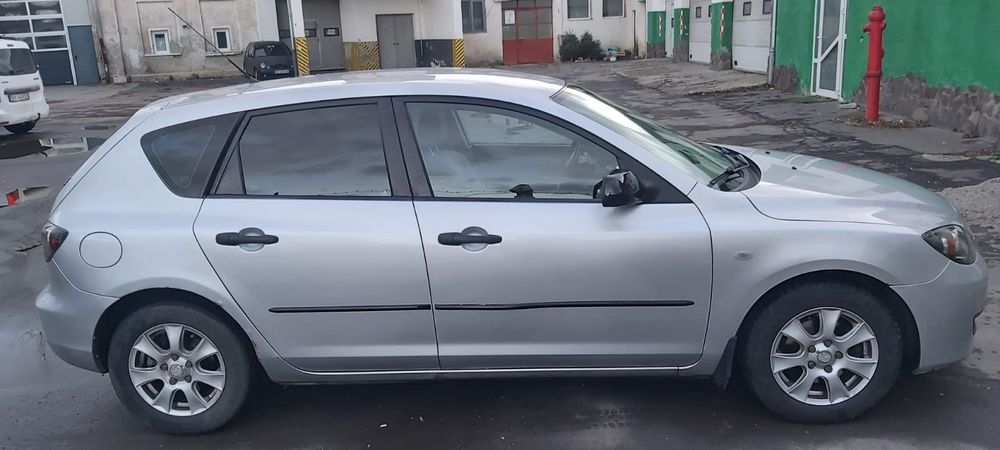 Vând mazda 3 2009