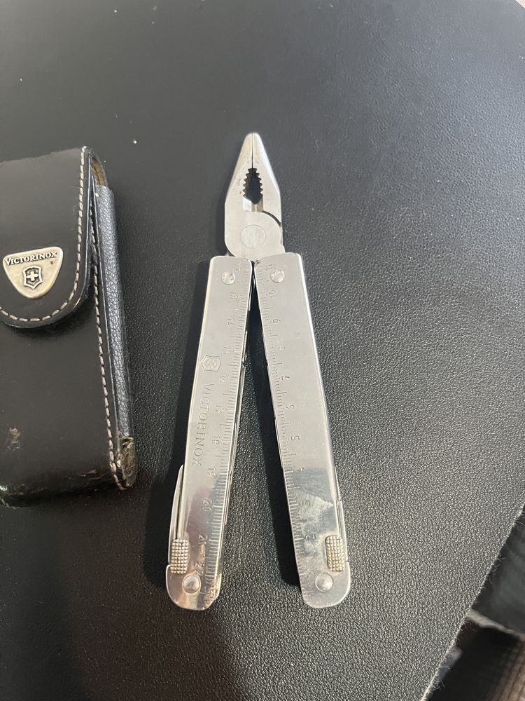 Patent multifunctional Victorinox swiss