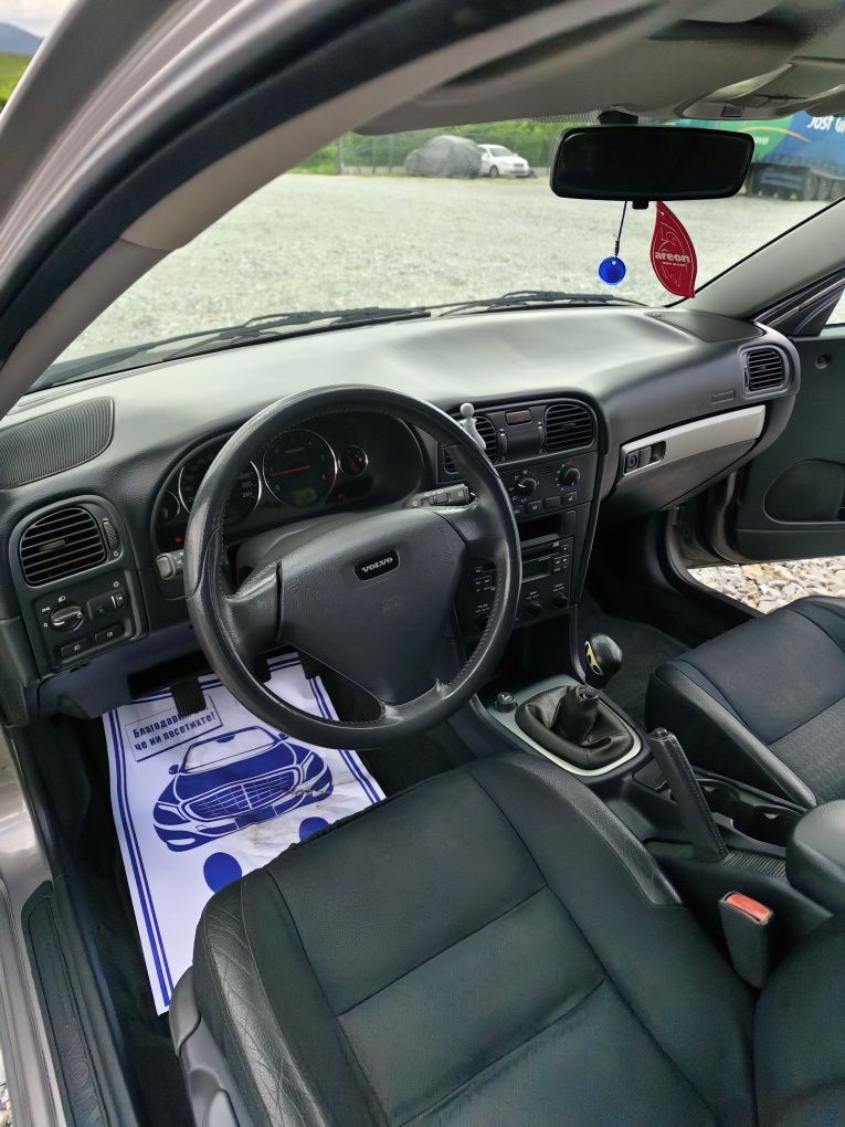 Volvo v40 1.9 115 коня