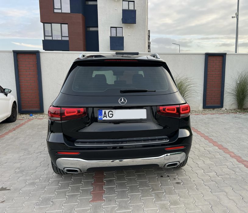 Mercedes GLB 2021 lumini ambientale, lane assist, km reali