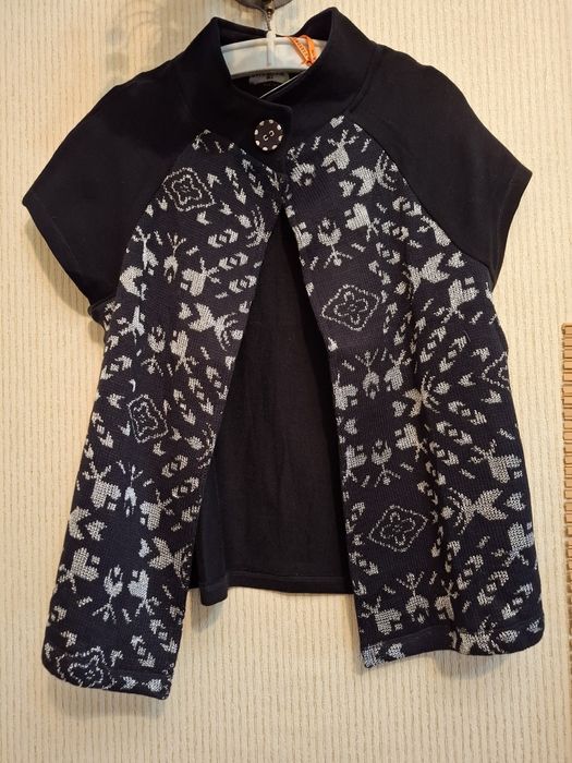 Женская безрукавка