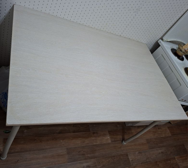 Кухоный стол! Недорого! Срочно!