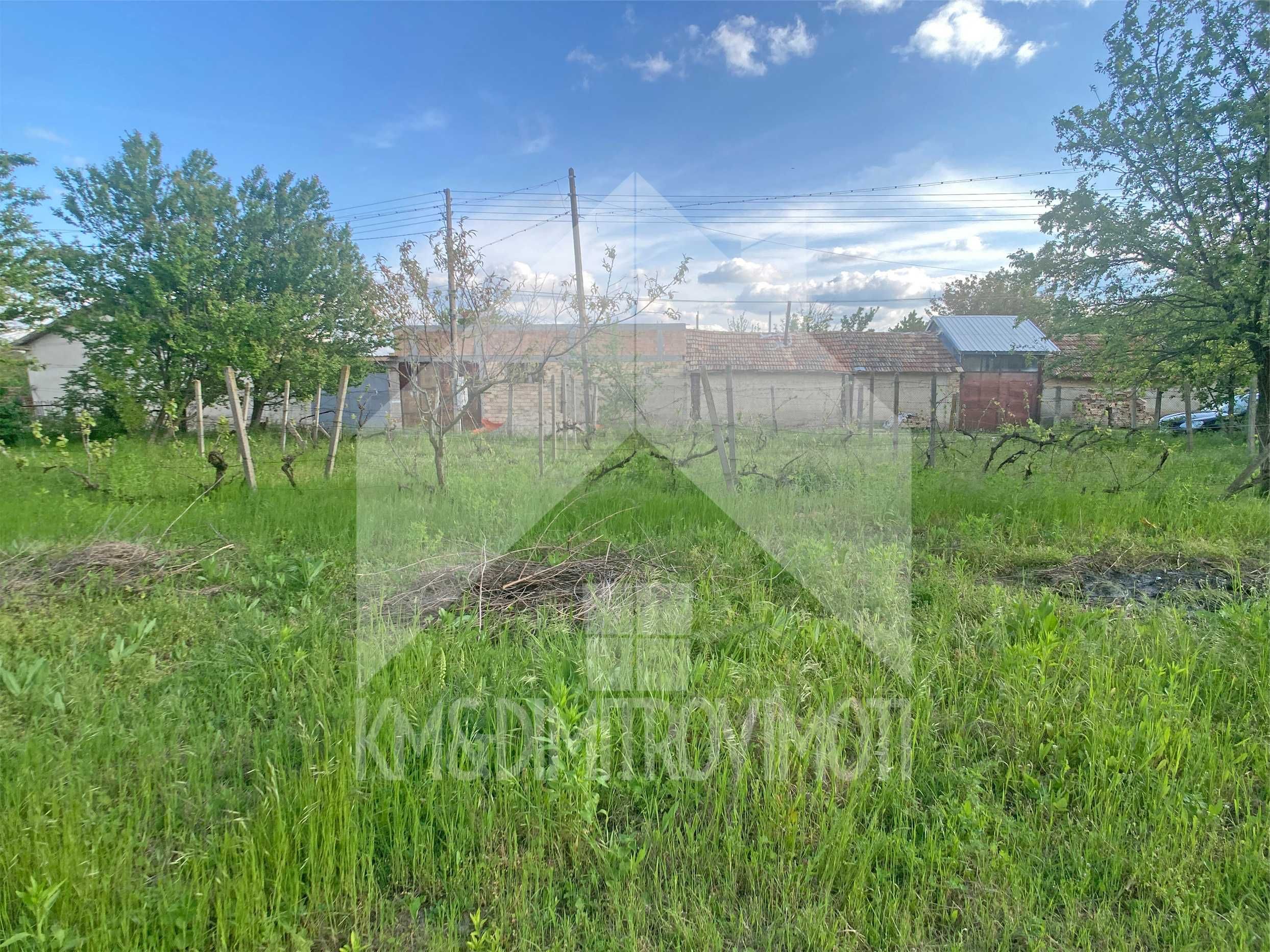 ПРОДАВА парцел 710 м2. с ТОК и ВОДА в с. Стан  (общ. Нови пазар). ТОП!
