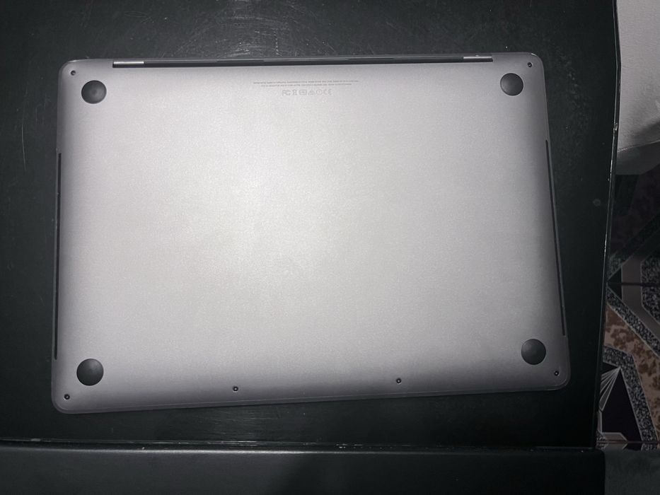 MacBook Pro 13” 2017 Touch Bar – MDM, pentru piese