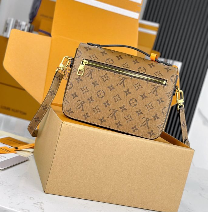 Geanta Louis Vuitton Metis, tip Premium