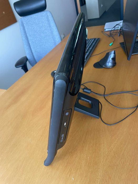 Acer eMachines EZ1711 19 Inch All-in-One PC