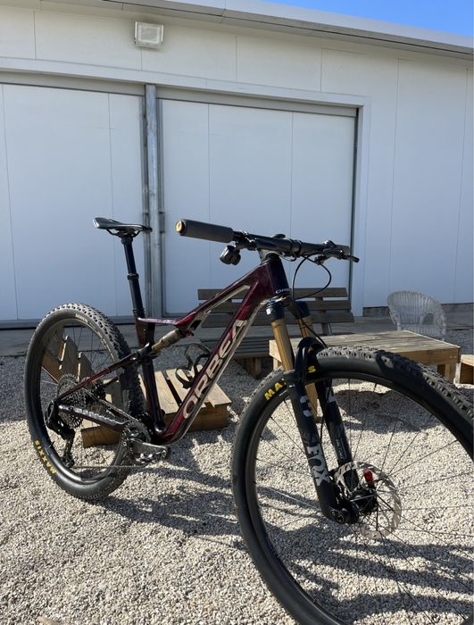 Orbea Oiz M Team Axs 2025