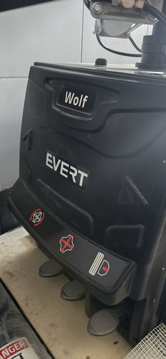 Машина за монтаж и демонтаж на гуми EVERT BP870N - за Run-Flat