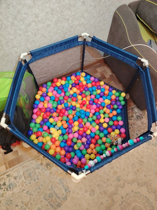 Детский манеж (Бассейн)