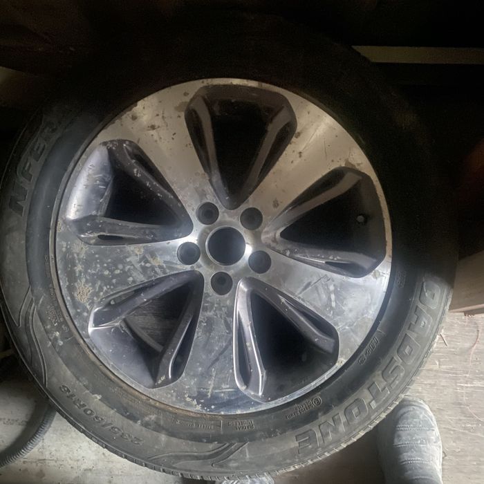 235/65/р18 с диской 1 штук