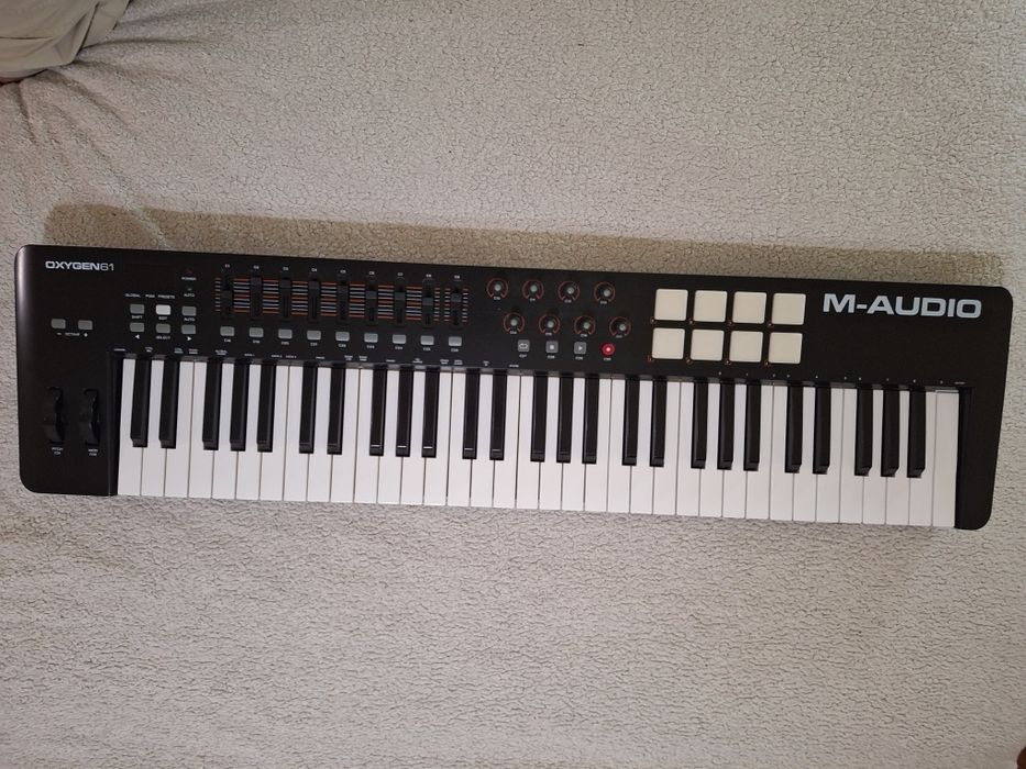 Controller Midi M-Audio Oxygen 61 MK5