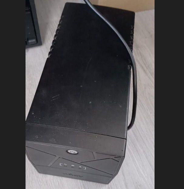 UPS nJoy Keen 1500, 1500 VA / 900 W, Auto-restart, AVR, 4 prize Schuko