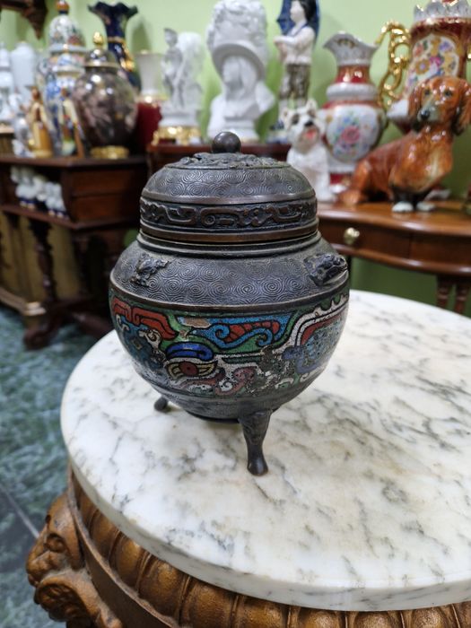 Стара рядка антикварна колекционерска японска бензинова кадилница