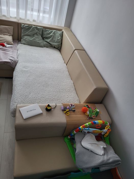 Coltar modular cu dimensiuni 280cm ,230cm latime de 116cm inaltiime 76