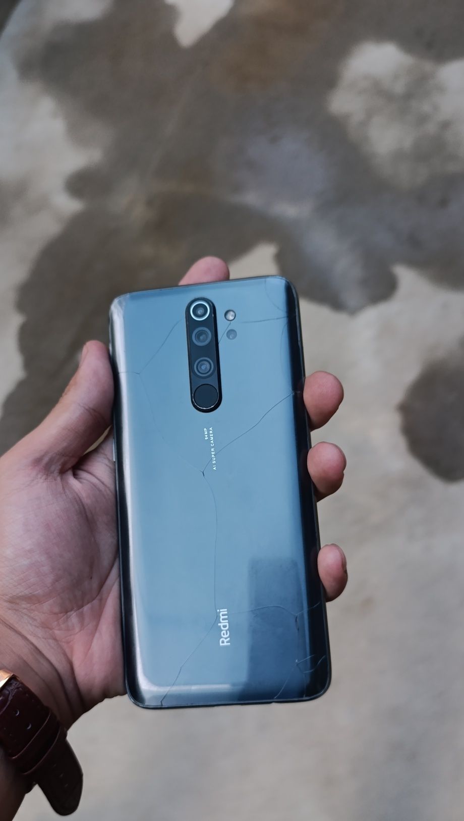 Redmi Note 8 Pro 450ming aybi orqa krishkasi singan