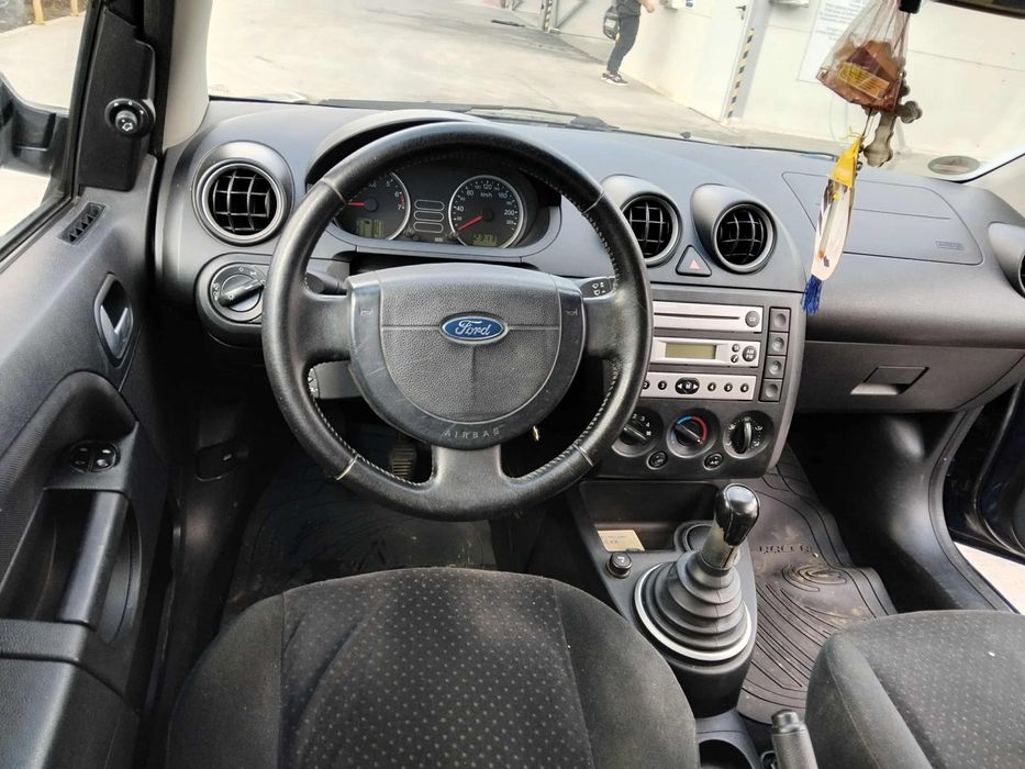 Ford fiesta de vanzare