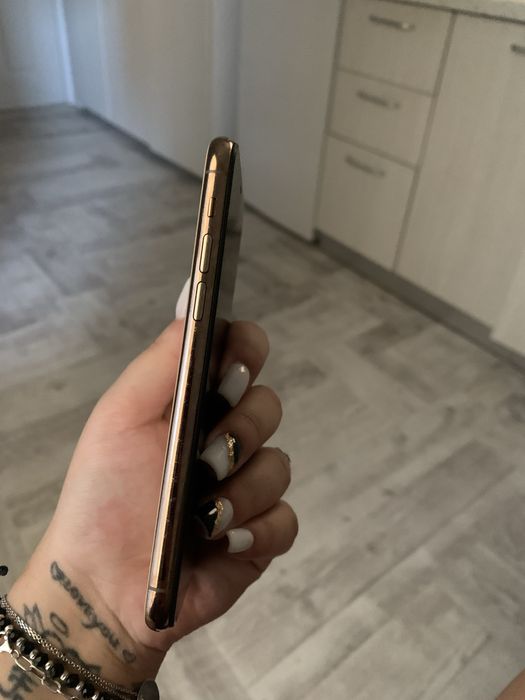 Vand iphone 11 pro gold