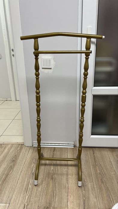 Вешалка напольная металлическая