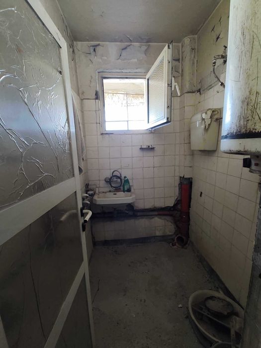 Продава се Тристаен апартамент в Пловдив, Остромила - 74 кв.м за 1271 €/кв.м - Снимка #1