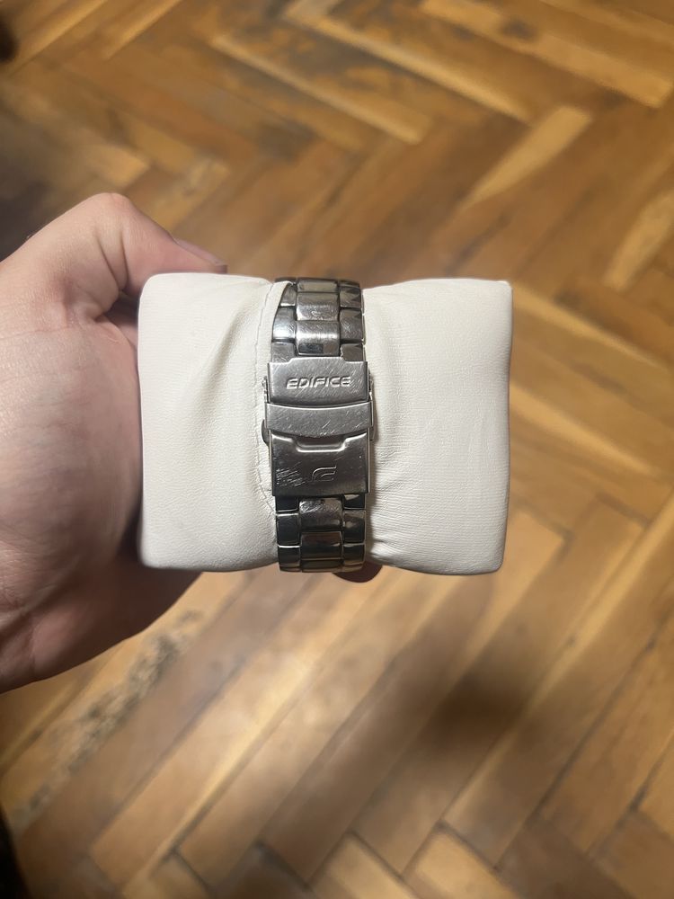 Часовник Casio Edifice EF-534 46мм.