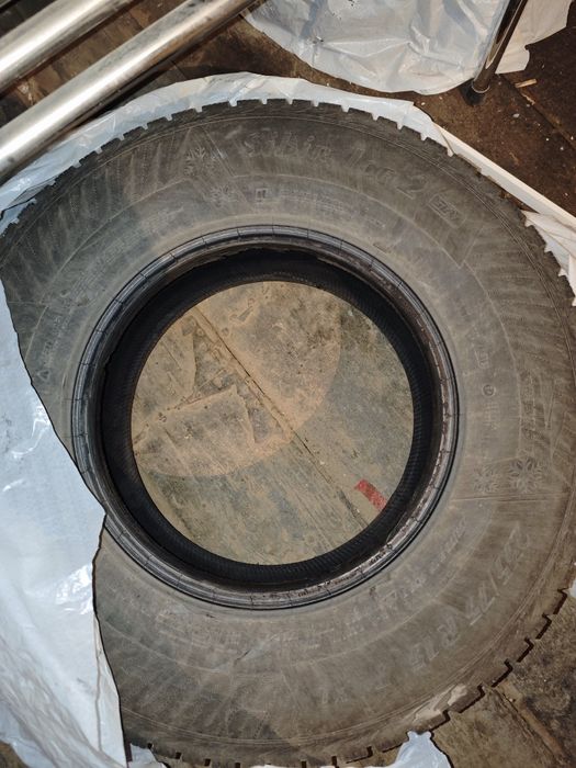 Продам шины шифрованные зимние 235/75 r15 109