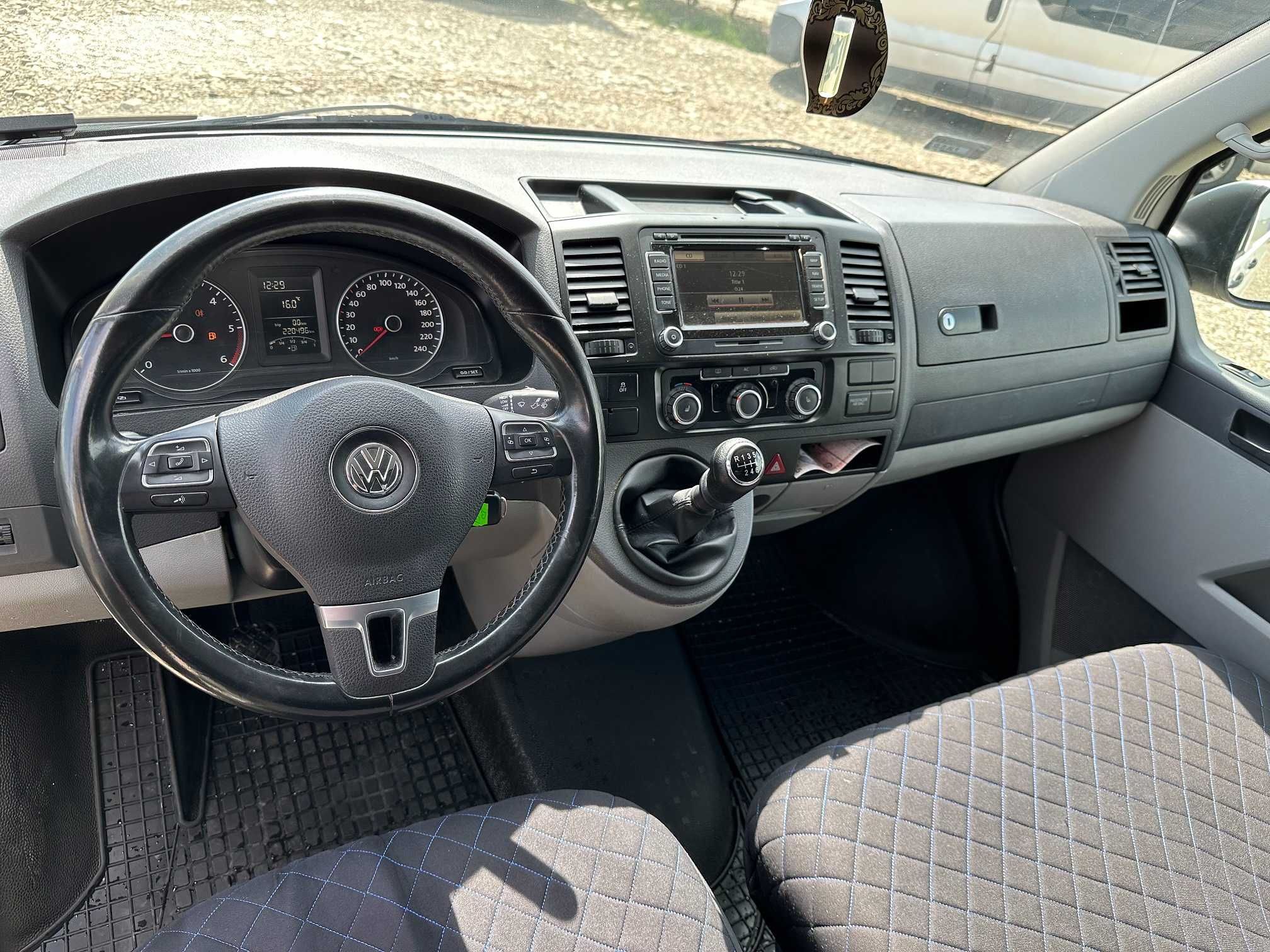 VW Transporter T5  2,0 tdi 2011 RAR efectuat accept variante !!!