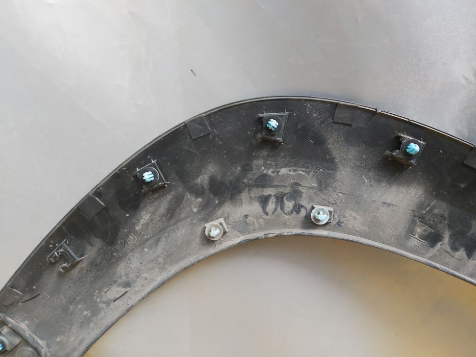 Лайсна  калник мазда мх30 Mazda MX30