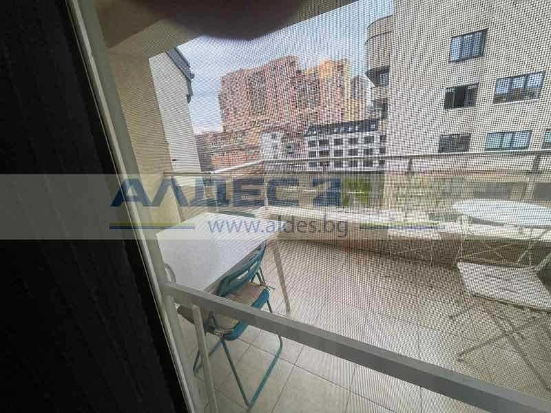Дава се под наем Двустаен апартамент в София, Център - 72 кв.м за 765 € - Снимка #6