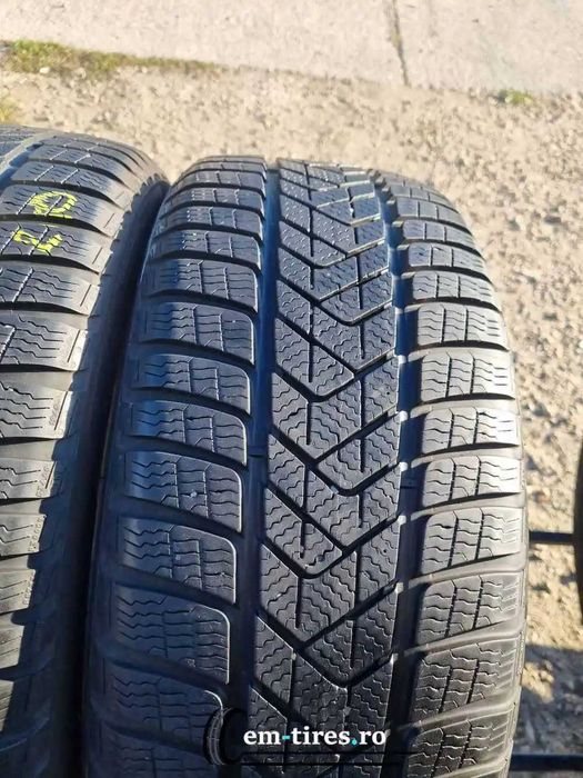 SET 2 Anvelope Iarna 225/40 R19 PIRELLI Sottozero 3 93H