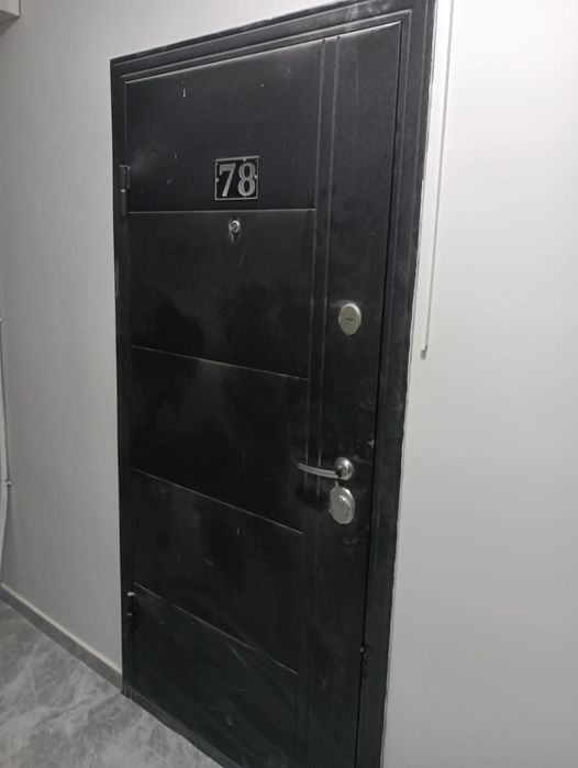 Продаётся входная дверь в новом ЖК